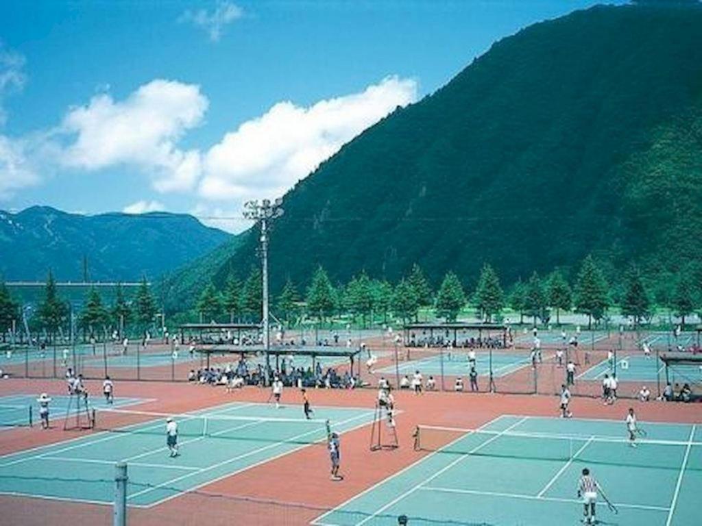 Yuzawa Toei Hotel Экстерьер фото