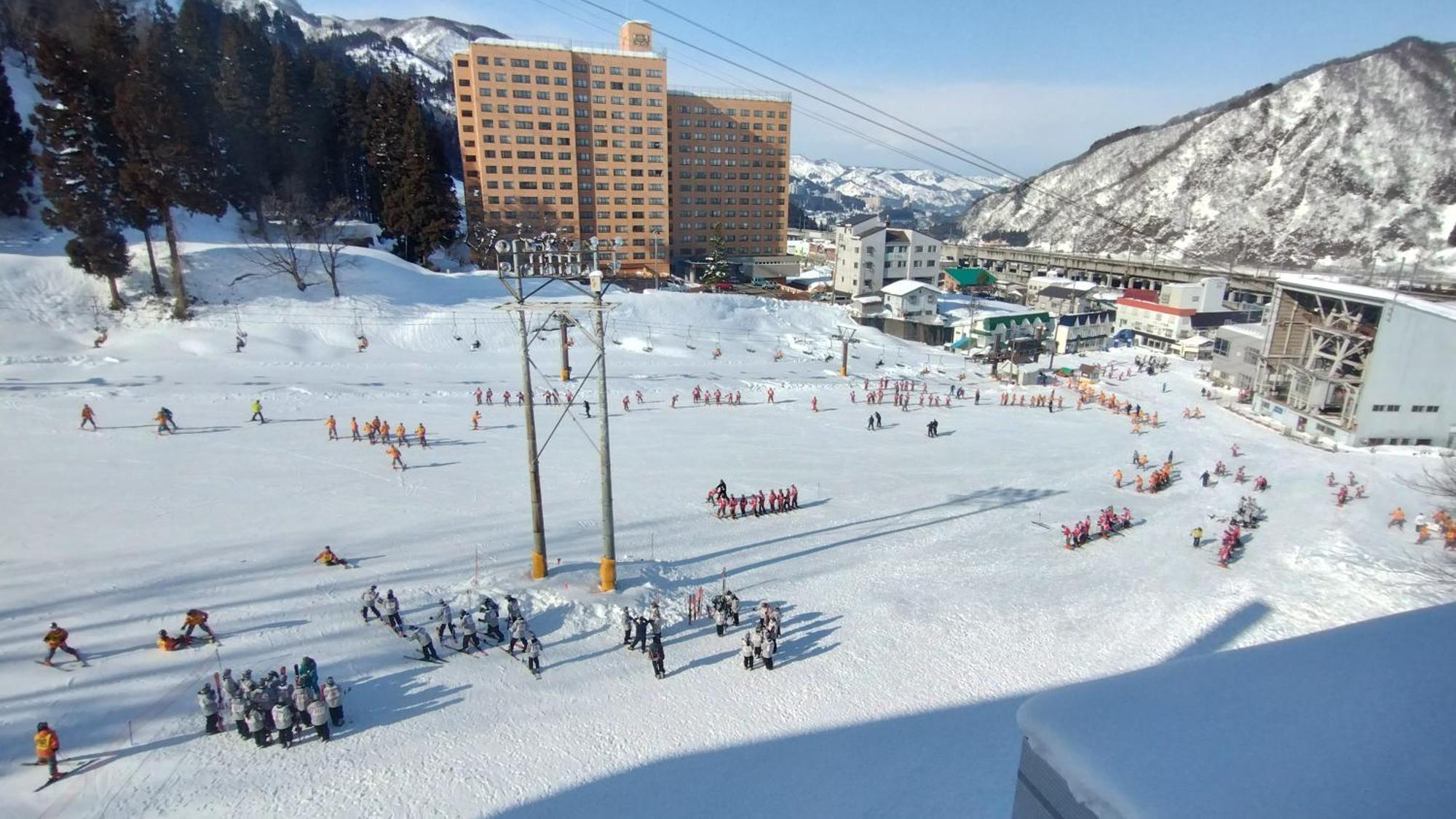 Yuzawa Toei Hotel Экстерьер фото